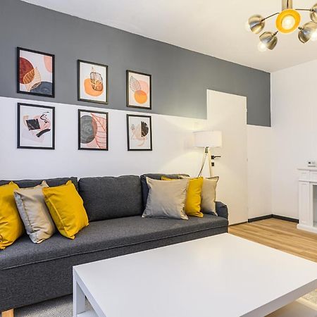 Travelers Hideout - Central Apartment Braşov Buitenkant foto