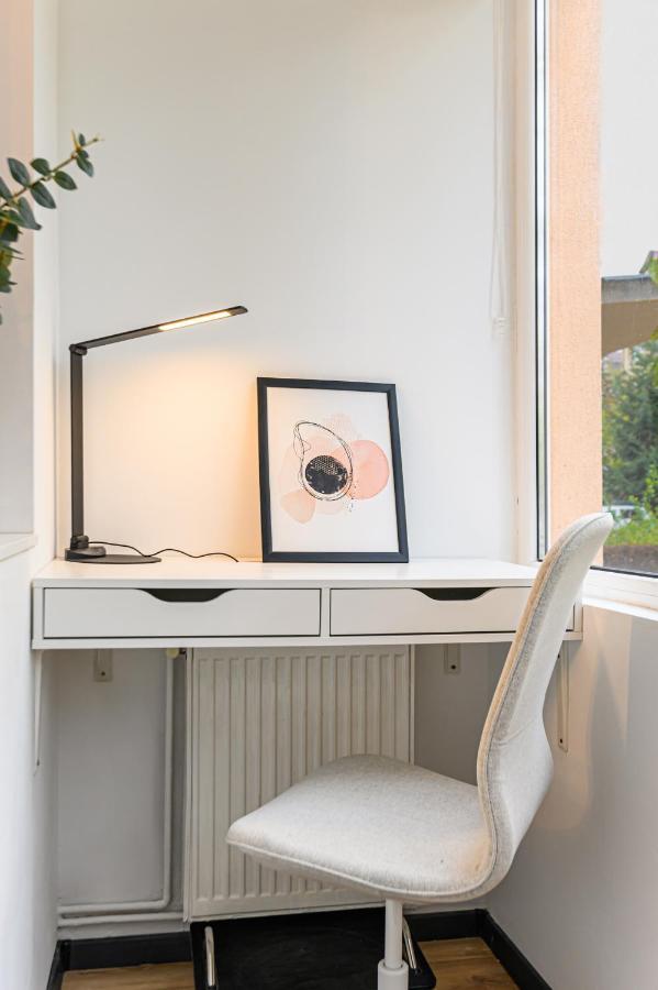 Travelers Hideout - Central Apartment Braşov Buitenkant foto